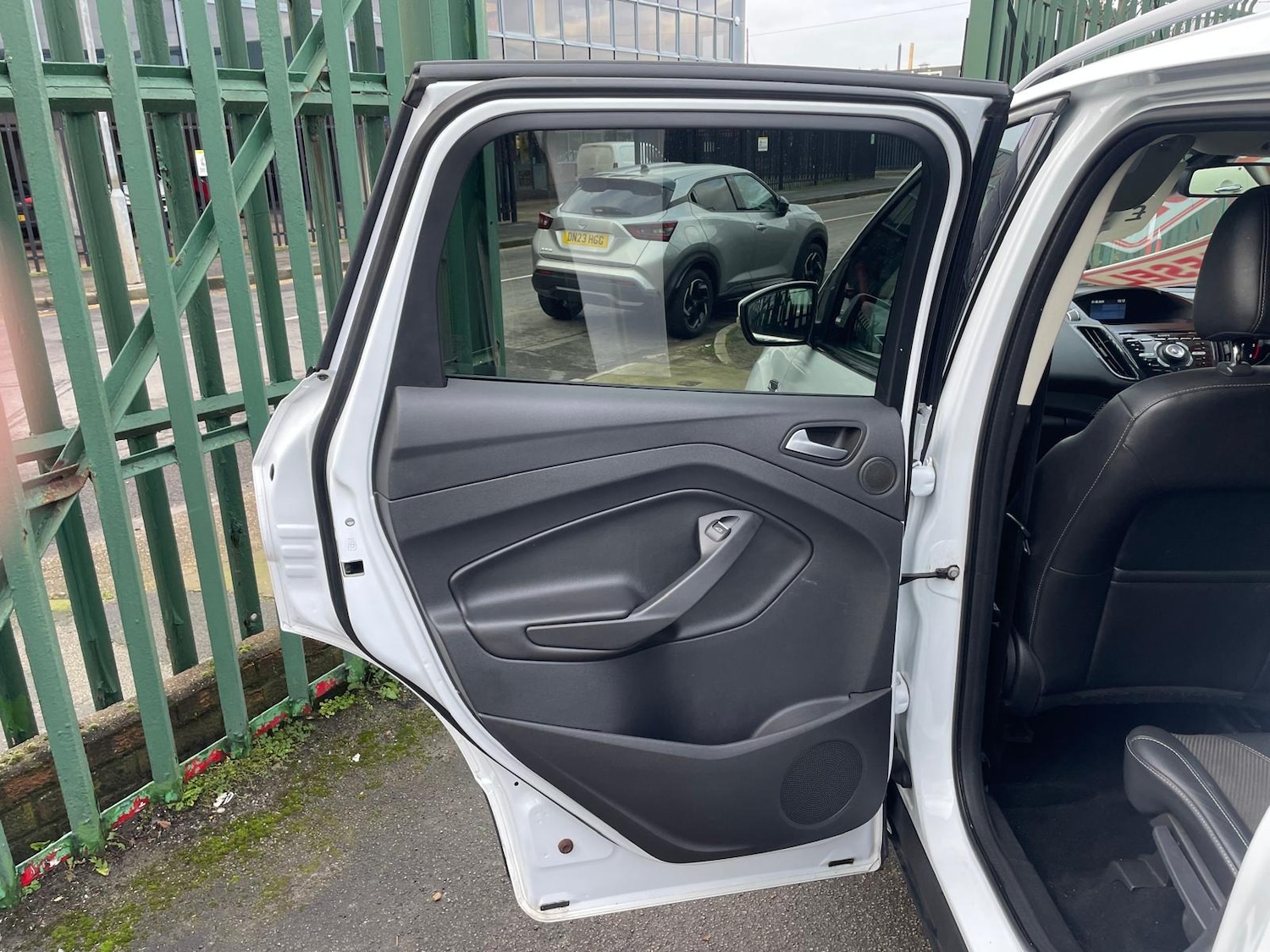 Used Ford Kuga 2015 for sale - 77370749: Photo 21