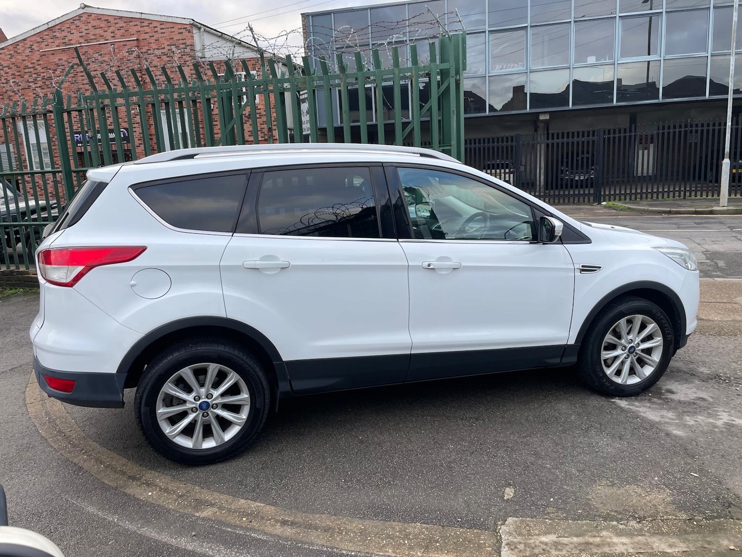 Used Ford Kuga 2015 for sale - 77370749: Photo 9