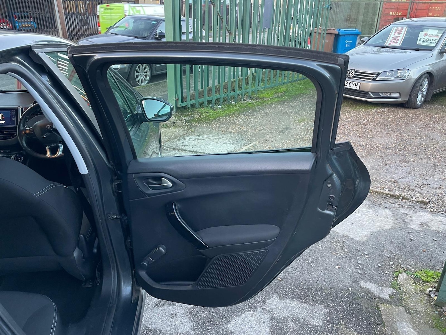 Used Peugeot 208 2016 for sale - 77136169: Photo 13