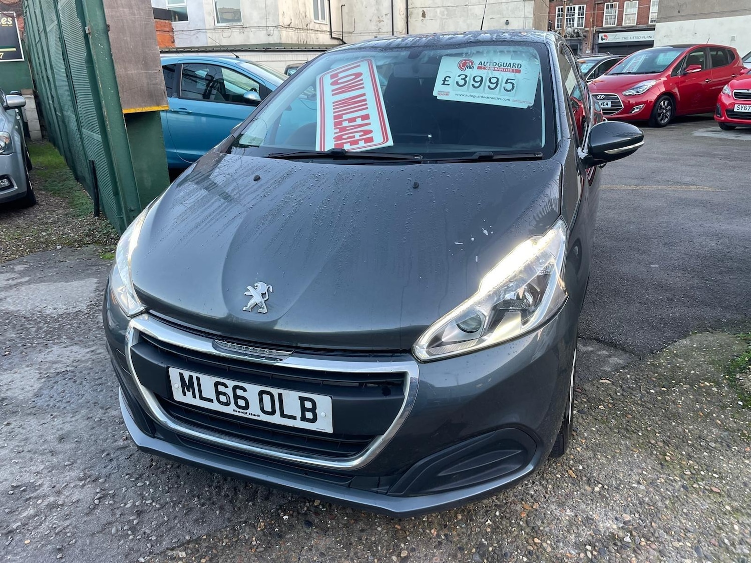Used Peugeot 208 2016 for sale - 77136169: Photo 2