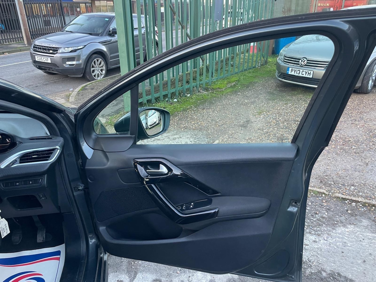 Used Peugeot 208 2016 for sale - 77136169: Photo 21