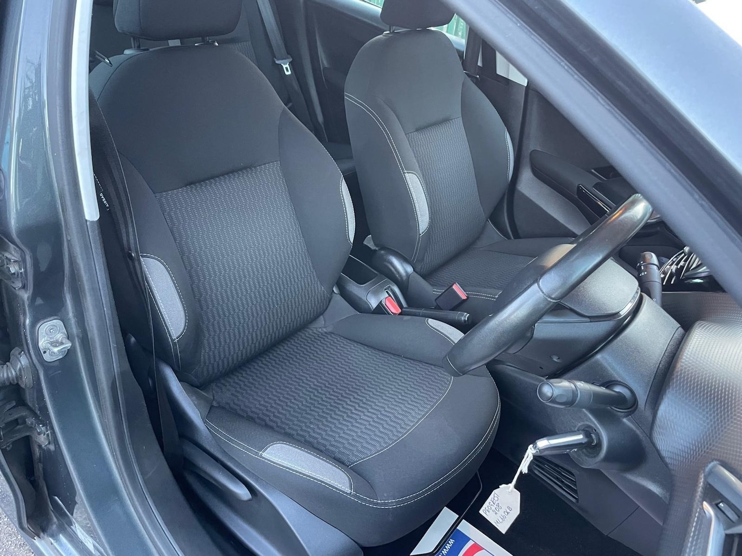 Used Peugeot 208 2016 for sale - 77136169: Photo 23