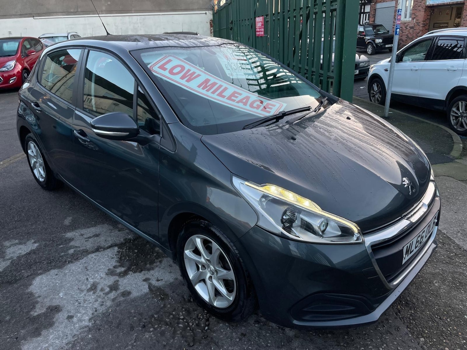 Used Peugeot 208 2016 for sale - 77136169: Photo 3
