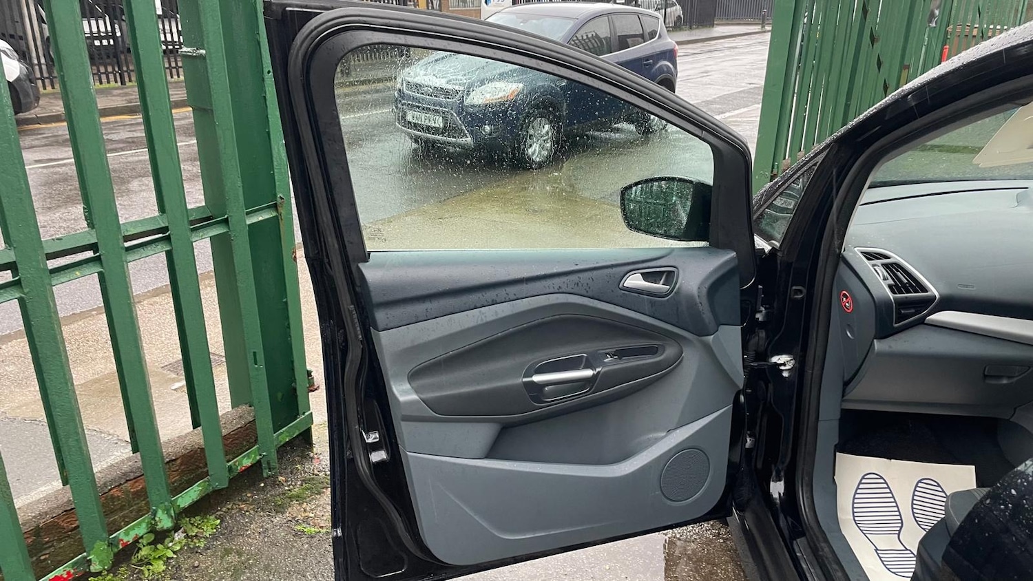 Used Ford Grand C-Max 2011 for sale - 77352170: Photo 17