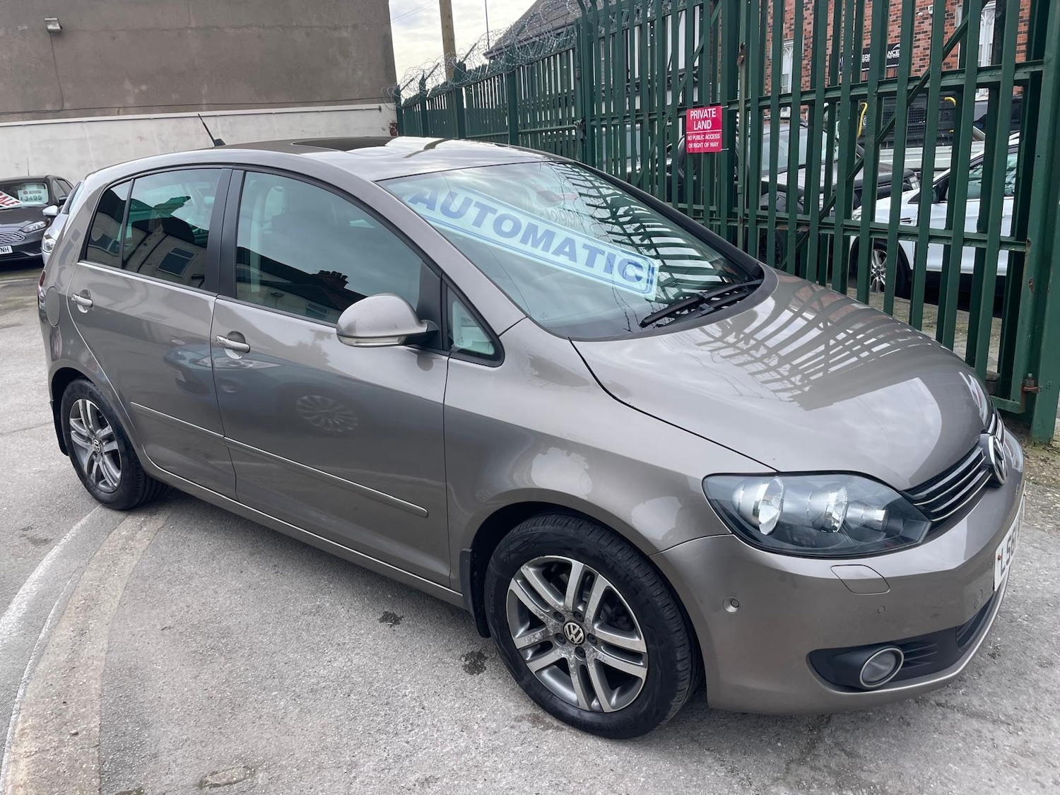 Used Volkswagen Golf Plus 2011 for sale - 77997552: Photo 9