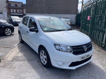 Used Dacia Sandero 2015 for sale - 79813645: Photo