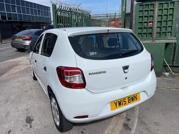 Used Dacia Sandero 2015 for sale - 79813645: Photo