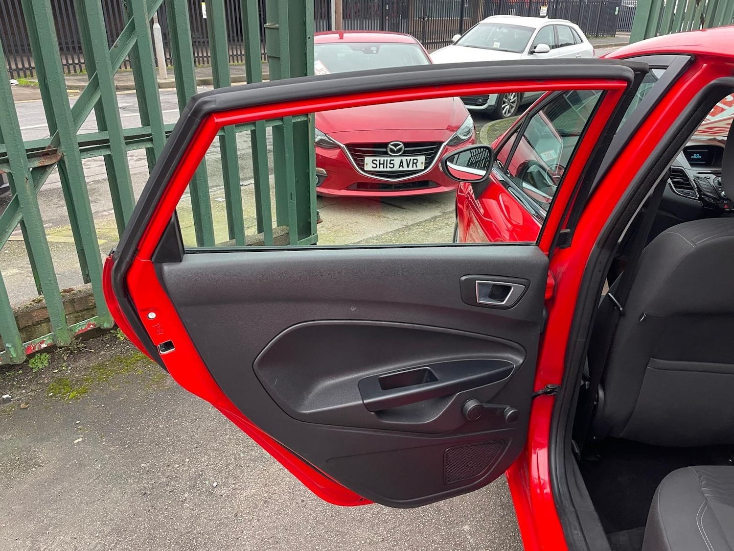 Used Ford Fiesta 2014 for sale - 77630122: Photo 12