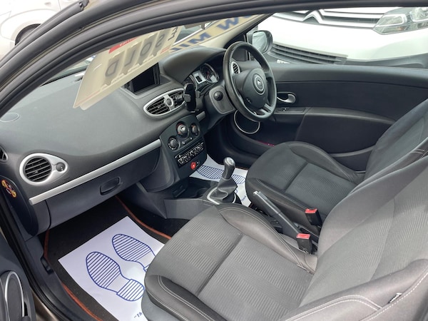 Used Renault Clio 2010 for sale - 75053552: Photo 10