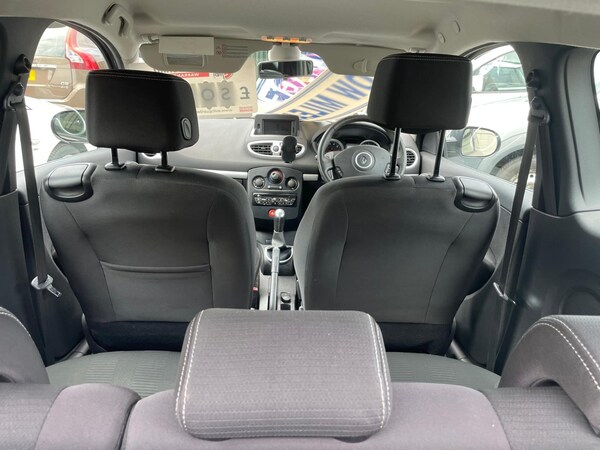 Used Renault Clio 2010 for sale - 75053552: Photo 16