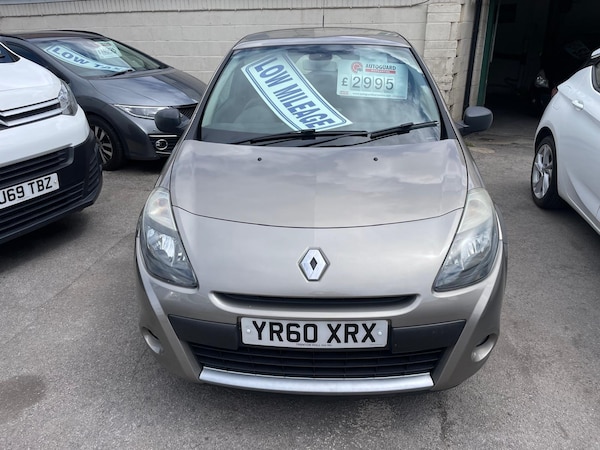 Used Renault Clio 2010 for sale - 75053552: Photo 2