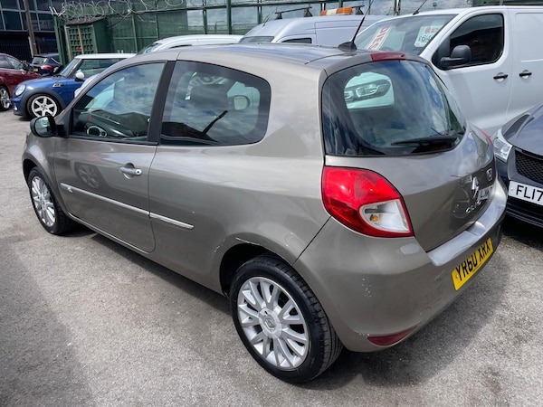 Used Renault Clio 2010 for sale - 75053552: Photo 3