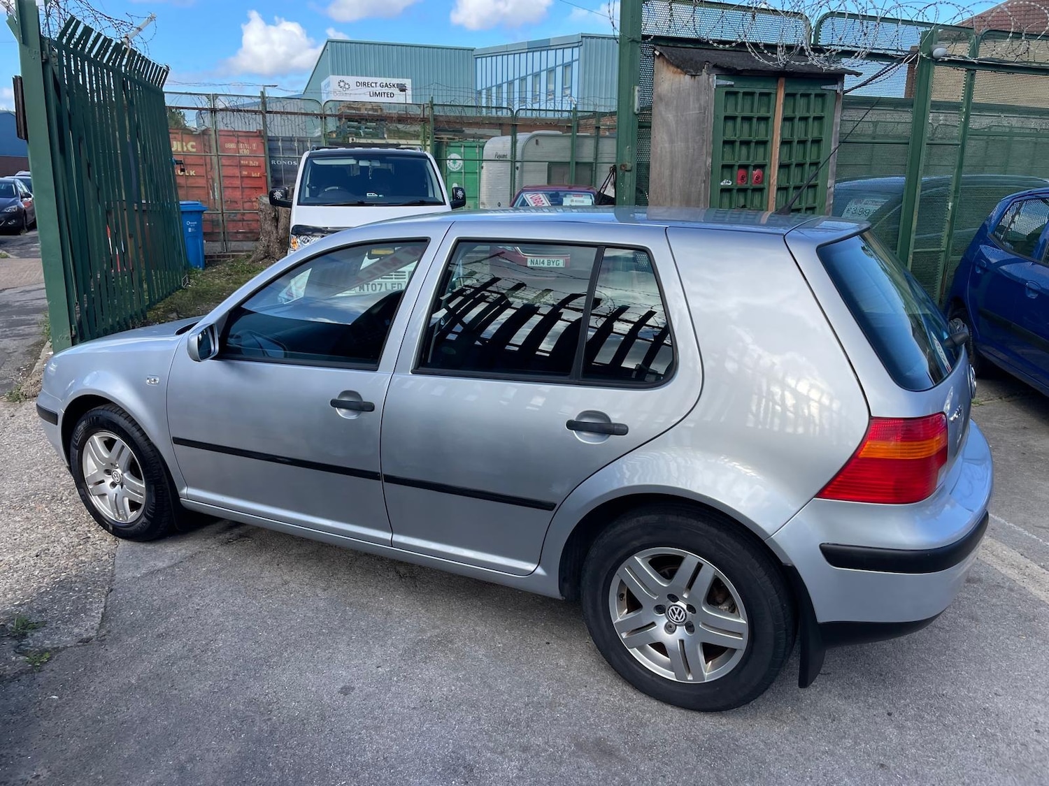 Used Volkswagen Golf 2003 for sale - 76045591: Photo 3