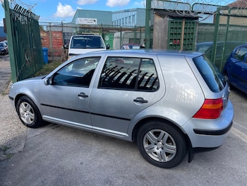 Used Volkswagen Golf 2003 for sale - 76045591: Photo