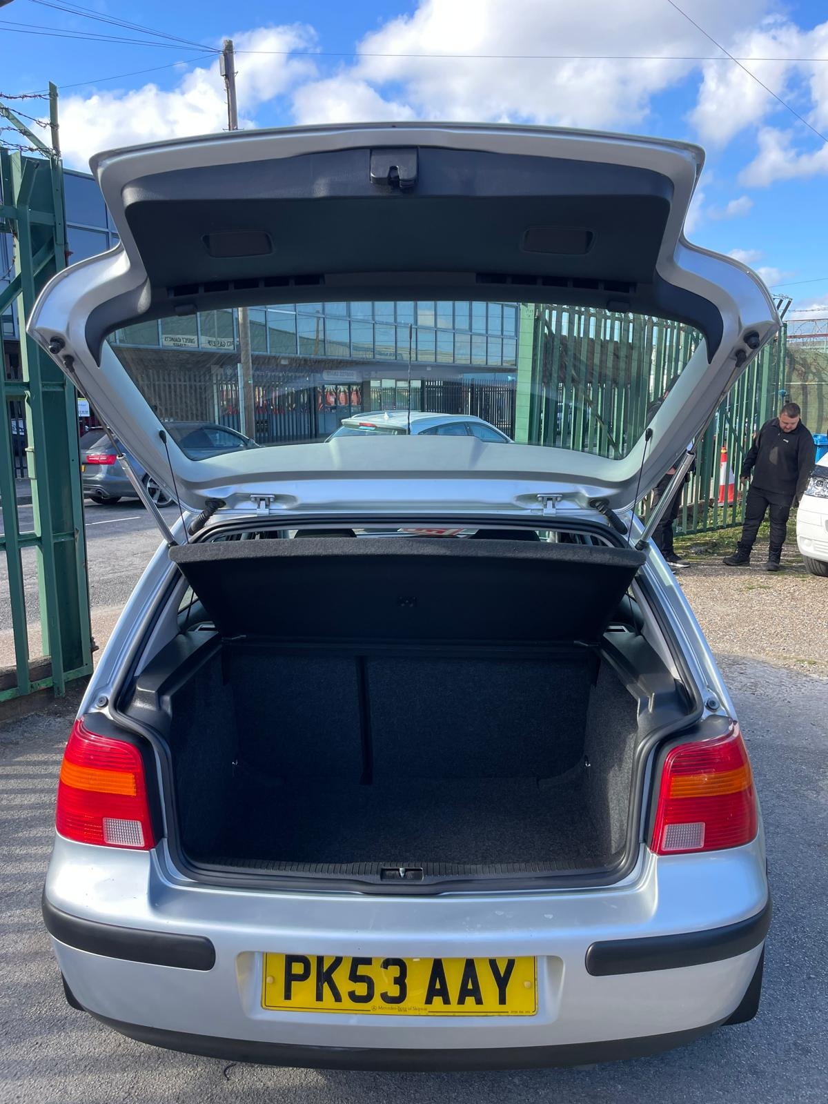 Used Volkswagen Golf 2003 for sale - 76045591: Photo 8