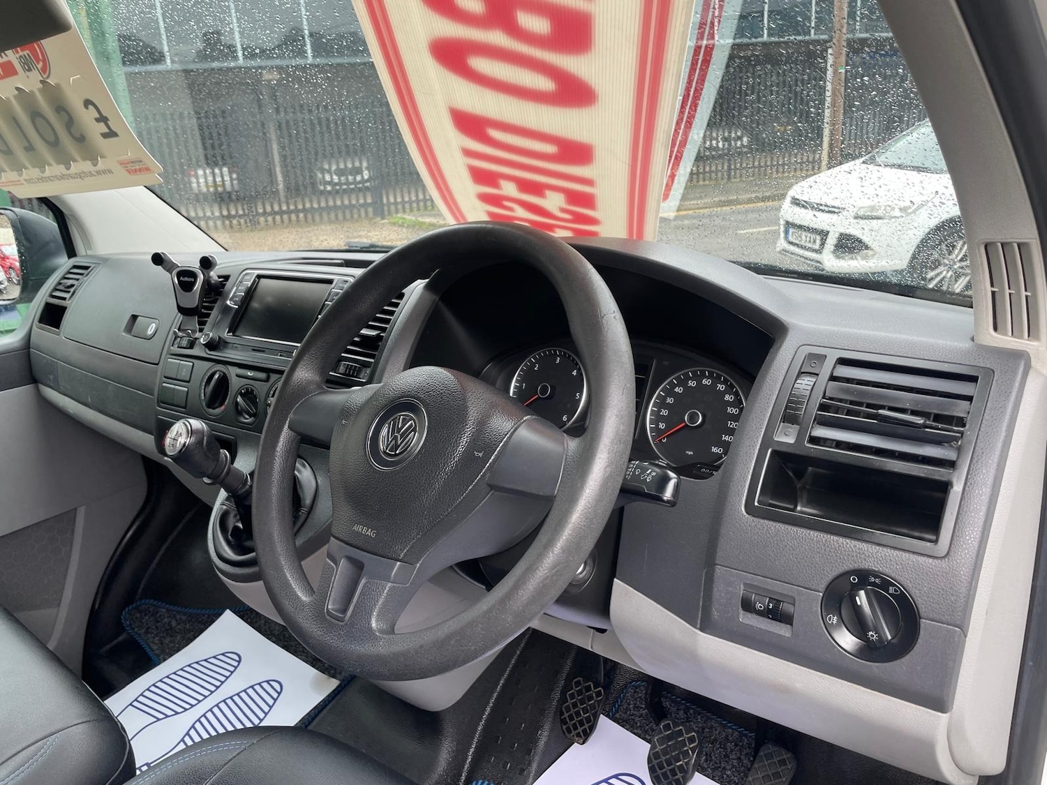 Used Volkswagen Transporter 2015 for sale - 76331122: Photo 7