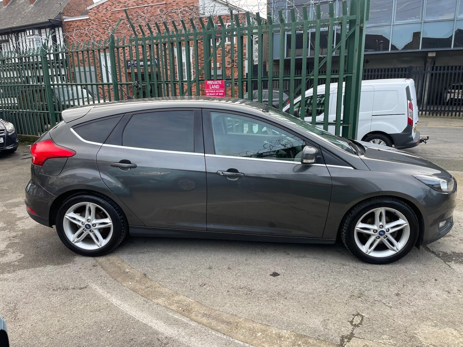 Used Ford Focus 2016 for sale - 77590669: Photo 11