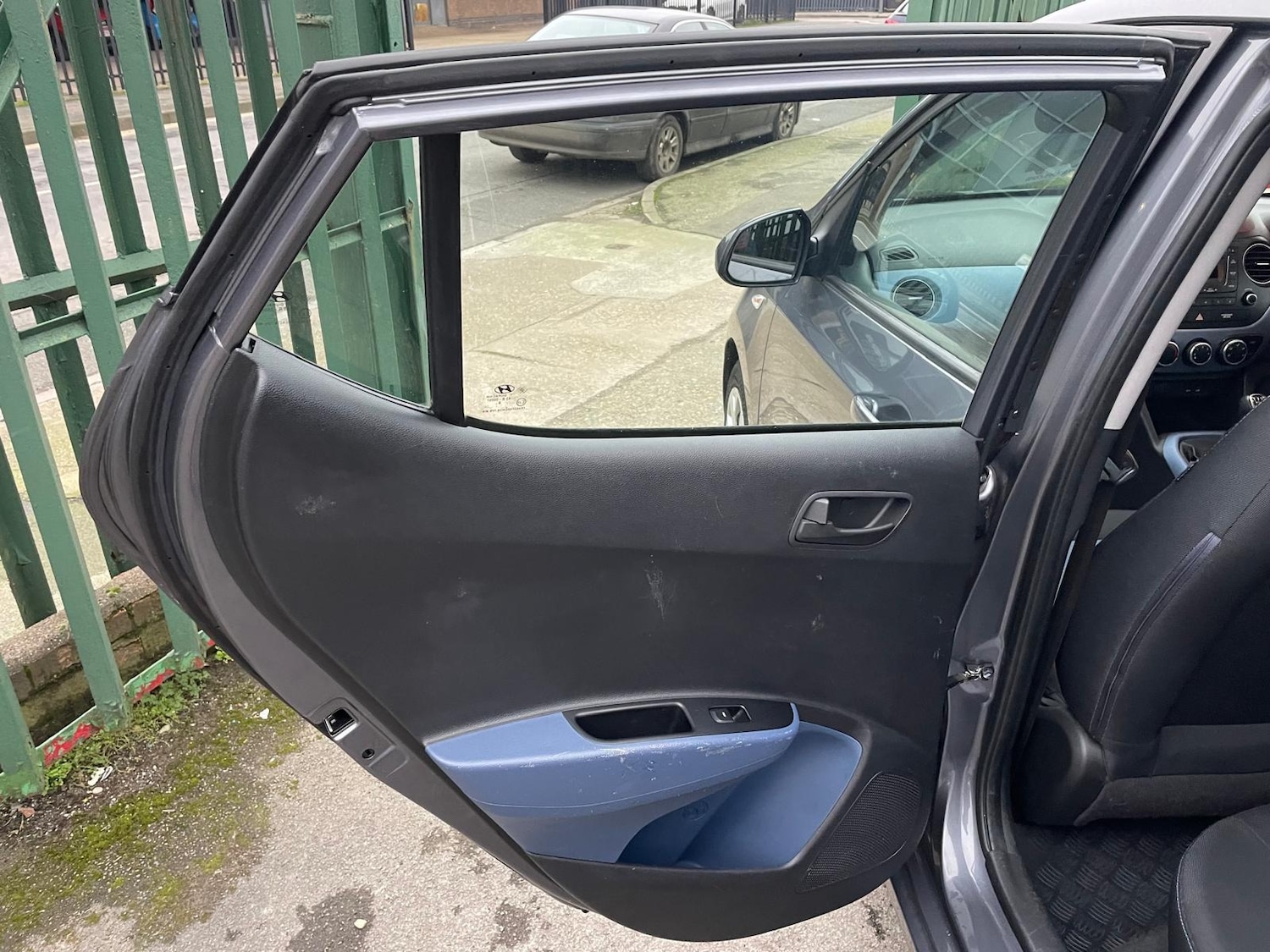 Used Hyundai i10 2014 for sale - 77431347: Photo 18