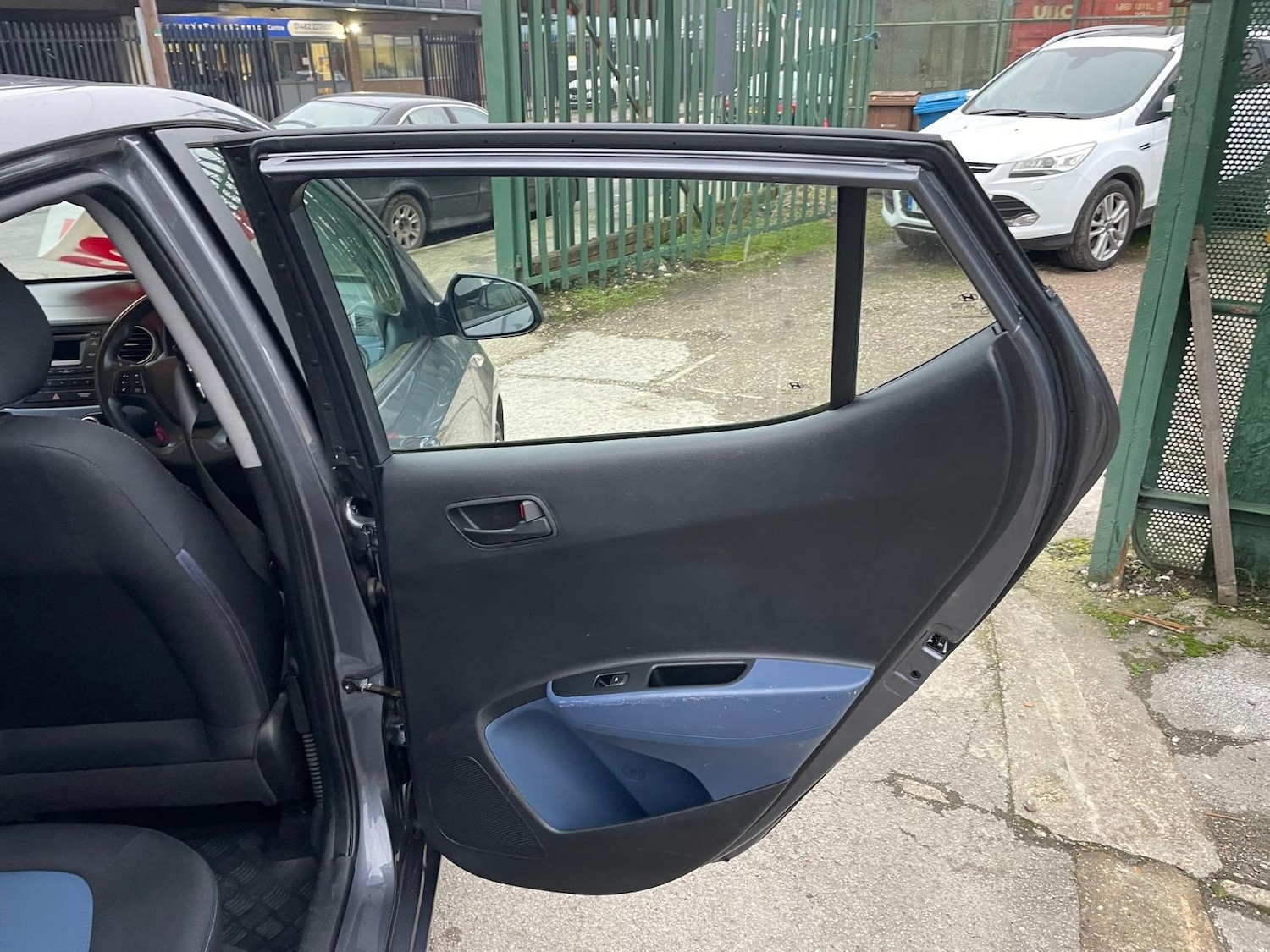 Used Hyundai i10 2014 for sale - 77431347: Photo 20