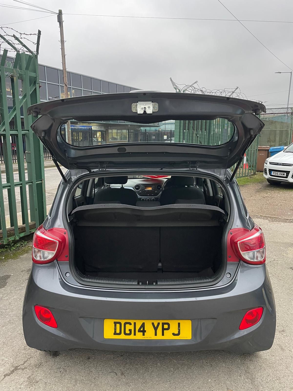 Used Hyundai i10 2014 for sale - 77431347: Photo 9