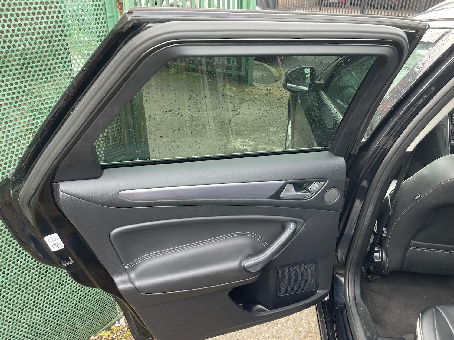 Used Ford Mondeo 2014 for sale - 76374824: Photo 24