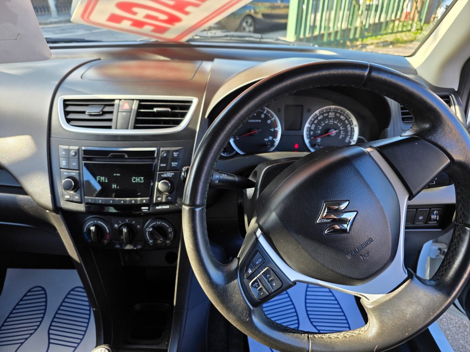 Used Suzuki Swift 2015 for sale - 76067185: Photo 13