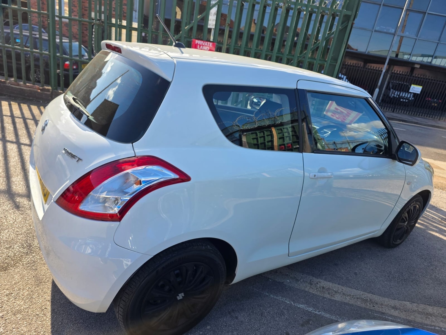Used Suzuki Swift 2015 for sale - 76067185: Photo 15