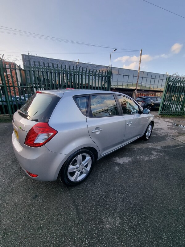Used Kia Ceed 2011 for sale - 73566157: Photo 5