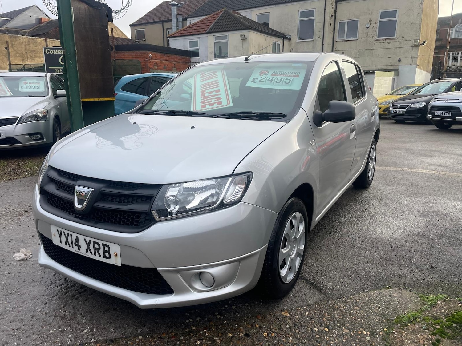 Used Dacia Sandero 2014 for sale - 76935428: Photo 1