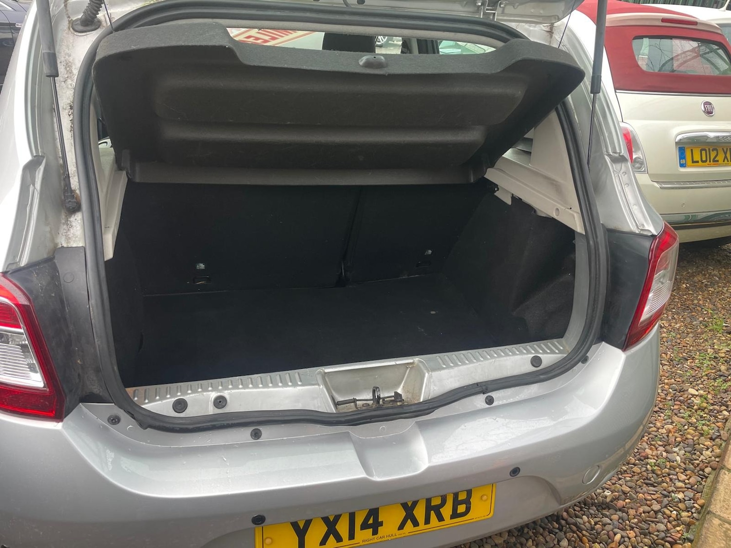 Used Dacia Sandero 2014 for sale - 76935428: Photo 22