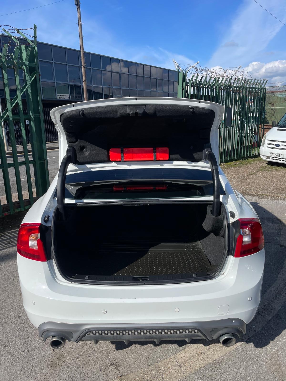 Used Volvo S60 2016 for sale - 76142414: Photo 10
