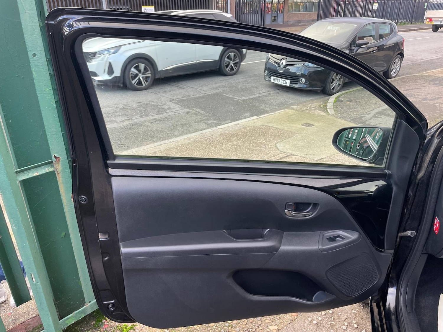 Used Peugeot 108 2015 for sale - 76582995: Photo 17