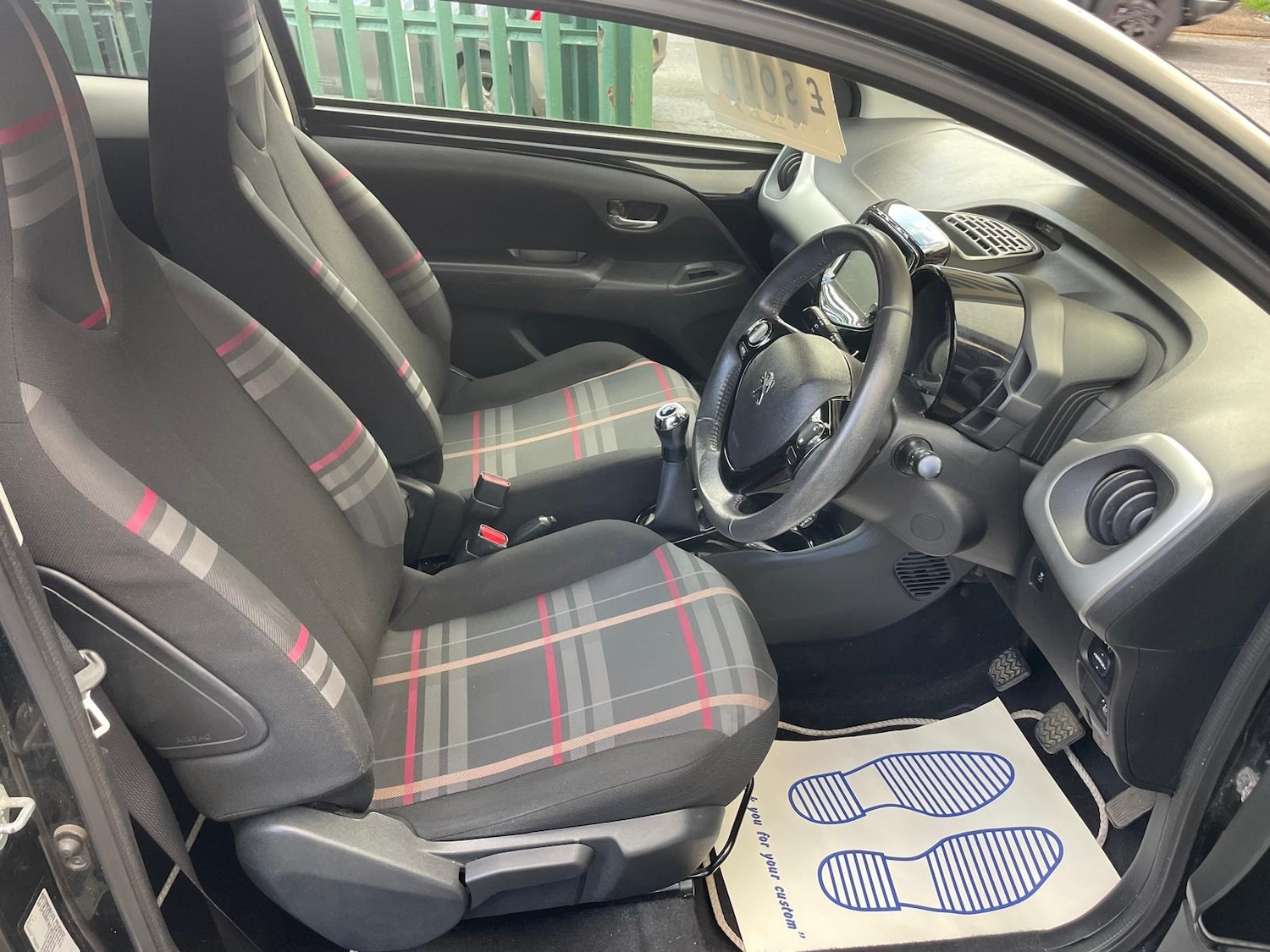 Used Peugeot 108 2015 for sale - 76582995: Photo 8