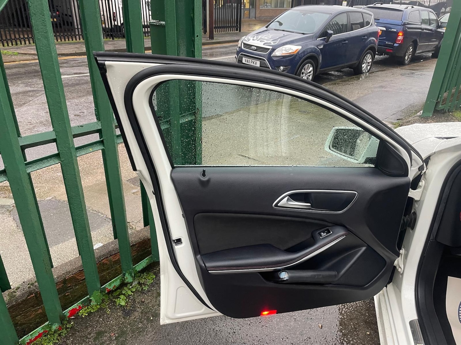 Used Mercedes-Benz A-Class 2014 for sale - 77364824: Photo 17