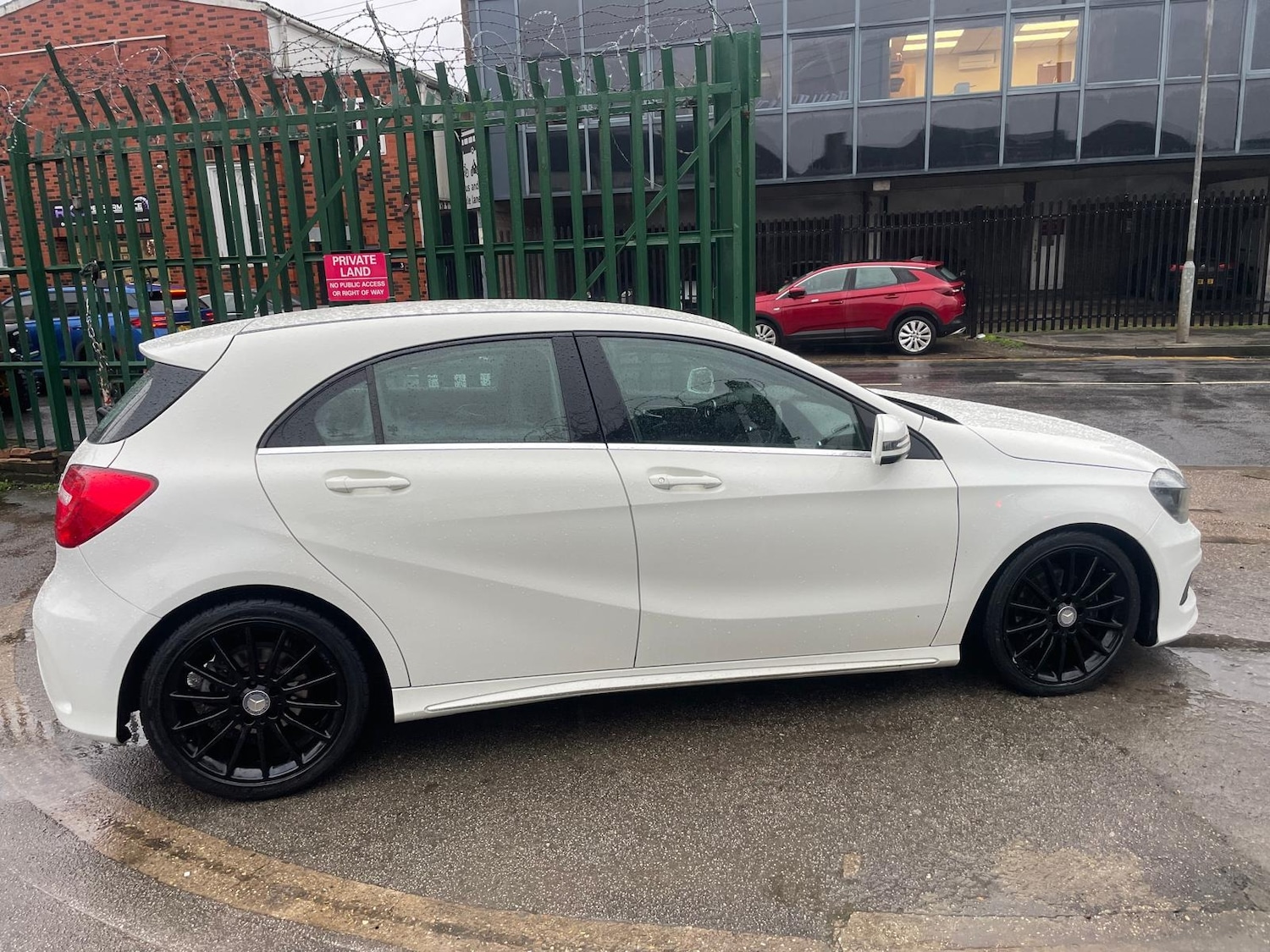 Used Mercedes-Benz A-Class 2014 for sale - 77364824: Photo 8