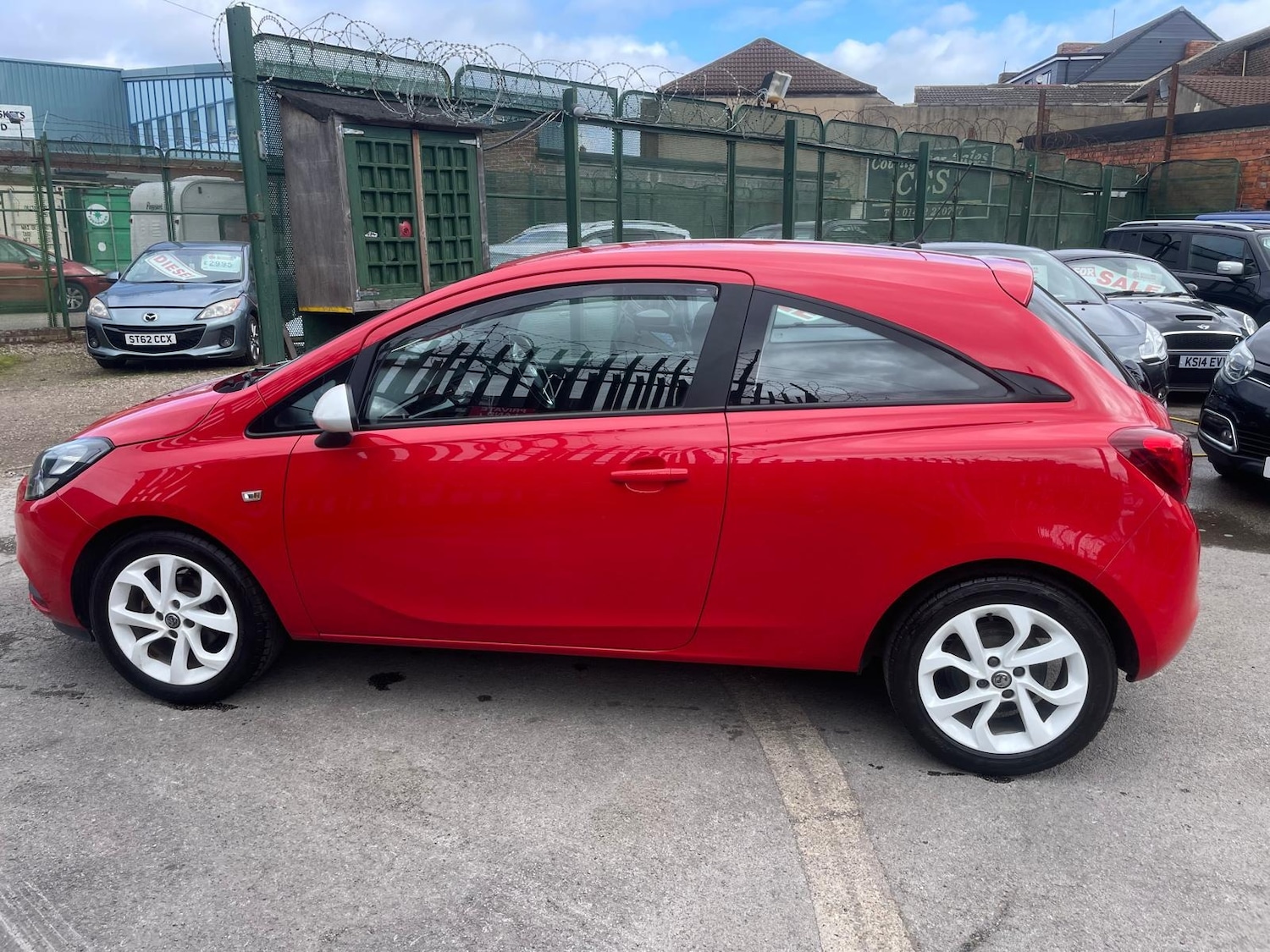 Used Vauxhall Corsa 2016 for sale - 78078352: Photo 3