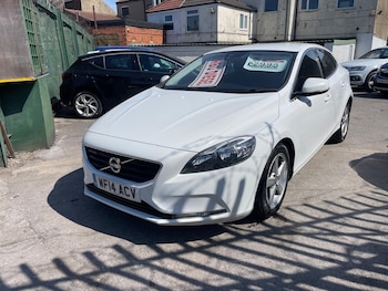 Used Volvo V40 2014 for sale - 79446447: Photo