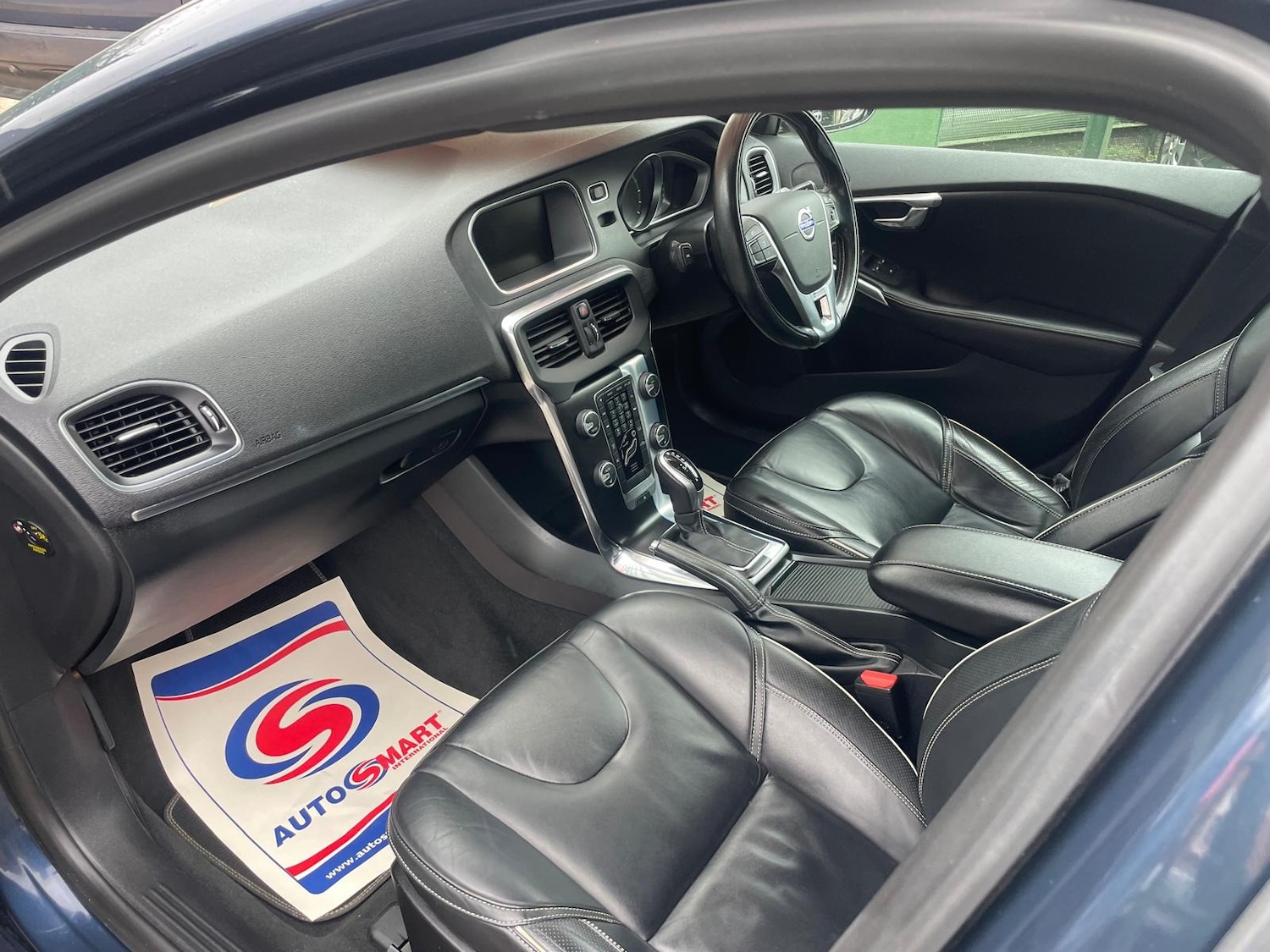 Used Volvo V40 2013 for sale - 78210497: Photo 14