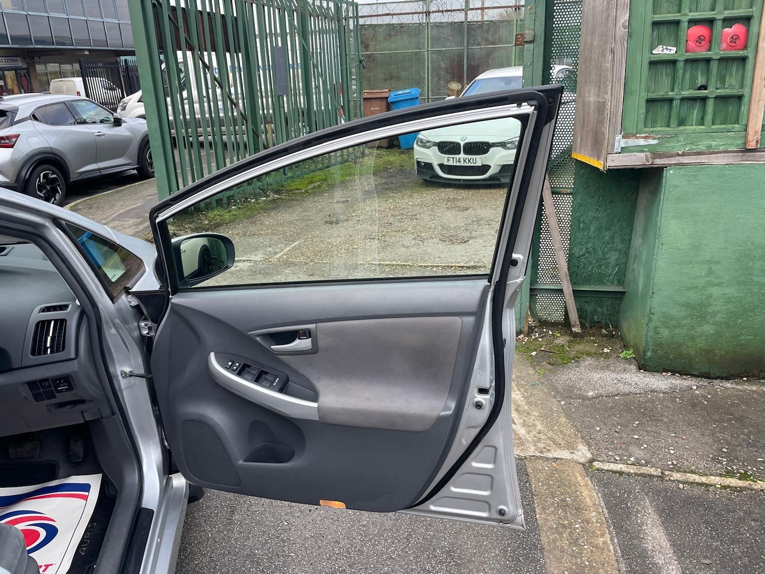 Used Toyota Prius 2010 for sale - 77370762: Photo 13