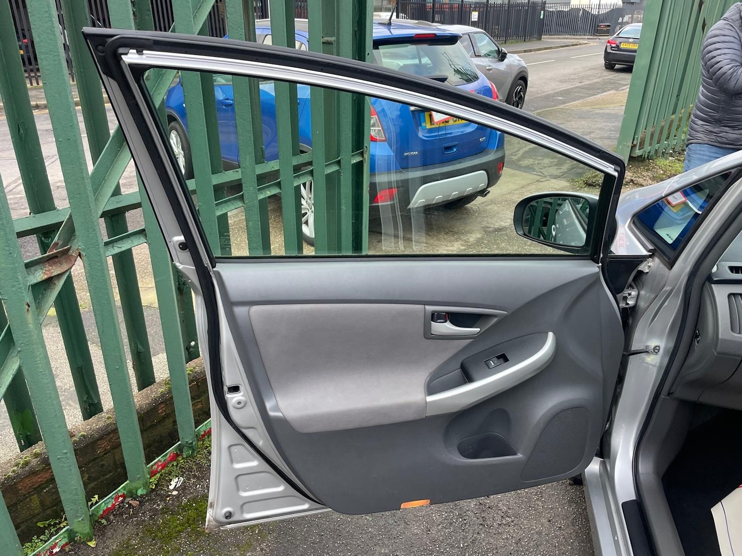 Used Toyota Prius 2010 for sale - 77370762: Photo 17