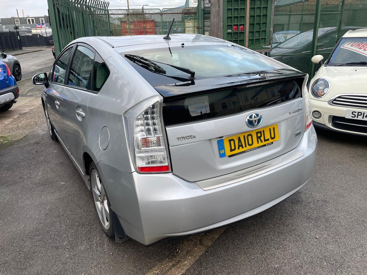 Used Toyota Prius 2010 for sale - 77370762: Photo 4