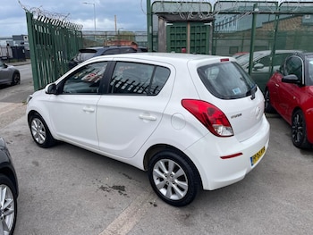 Used Hyundai i20 2013 for sale - 78669139: Photo