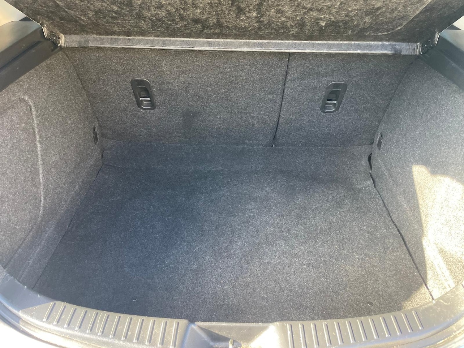 Used Mazda Mazda3 2012 for sale - 78039057: Photo 8