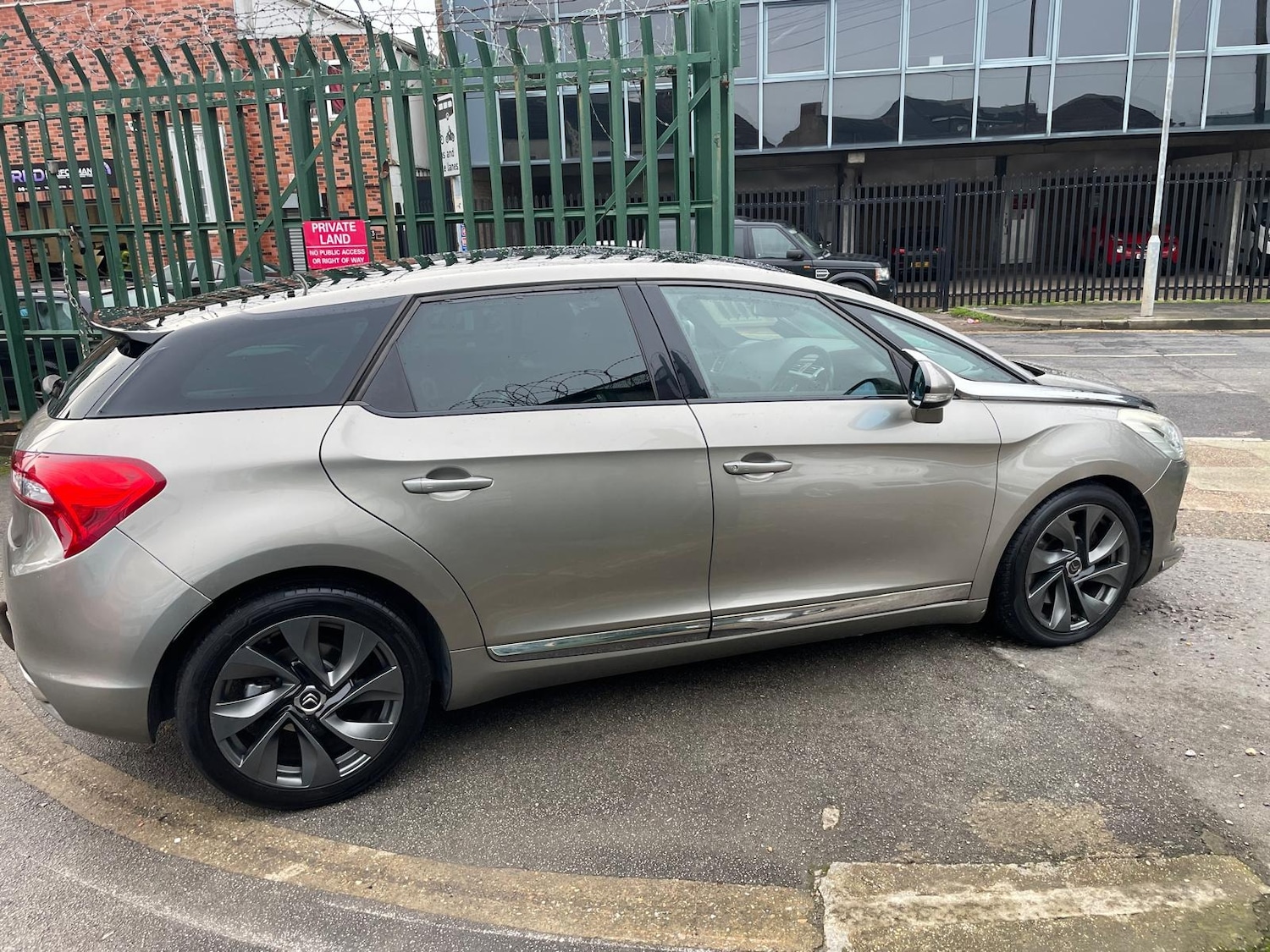 Used Citroen DS5 2013 for sale - 76709695: Photo 10