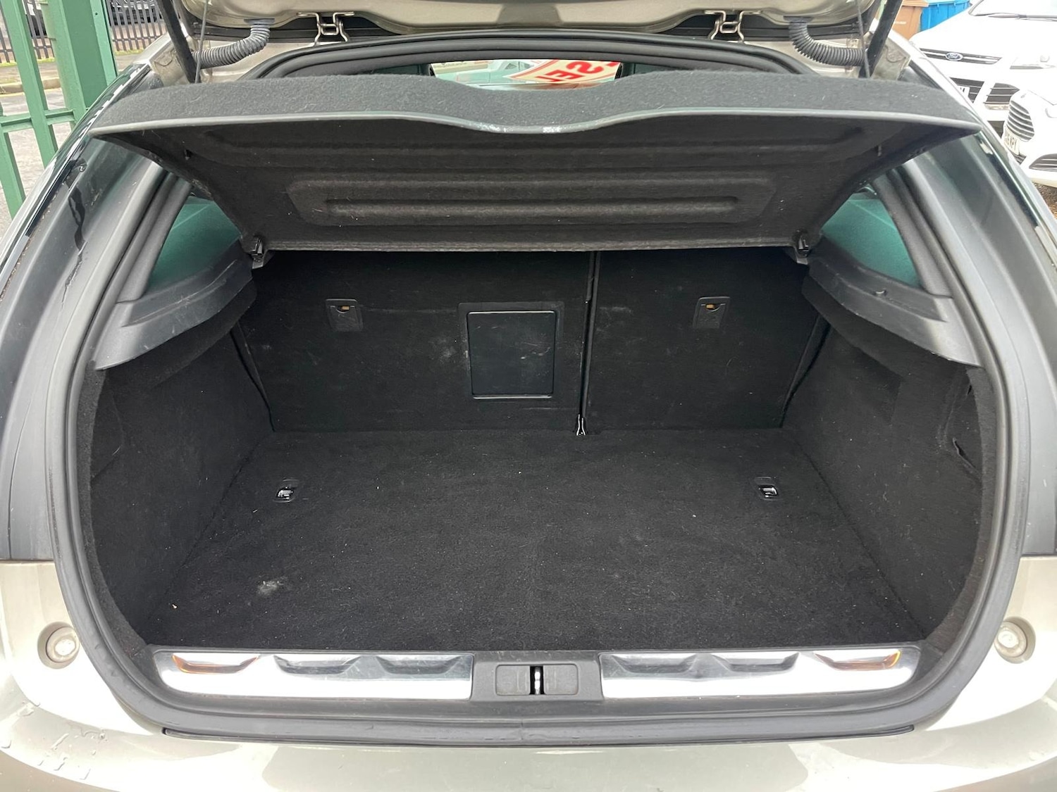 Used Citroen DS5 2013 for sale - 76709695: Photo 8