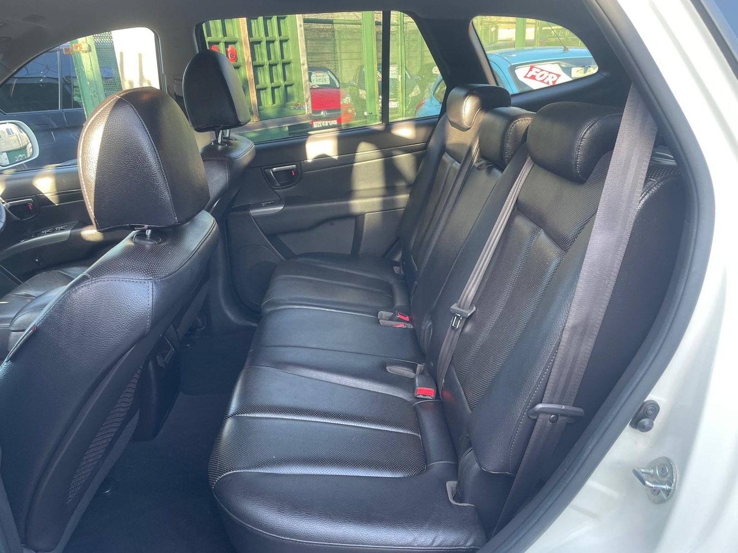 Used Hyundai Santa Fe 2011 for sale - 77775108: Photo 10