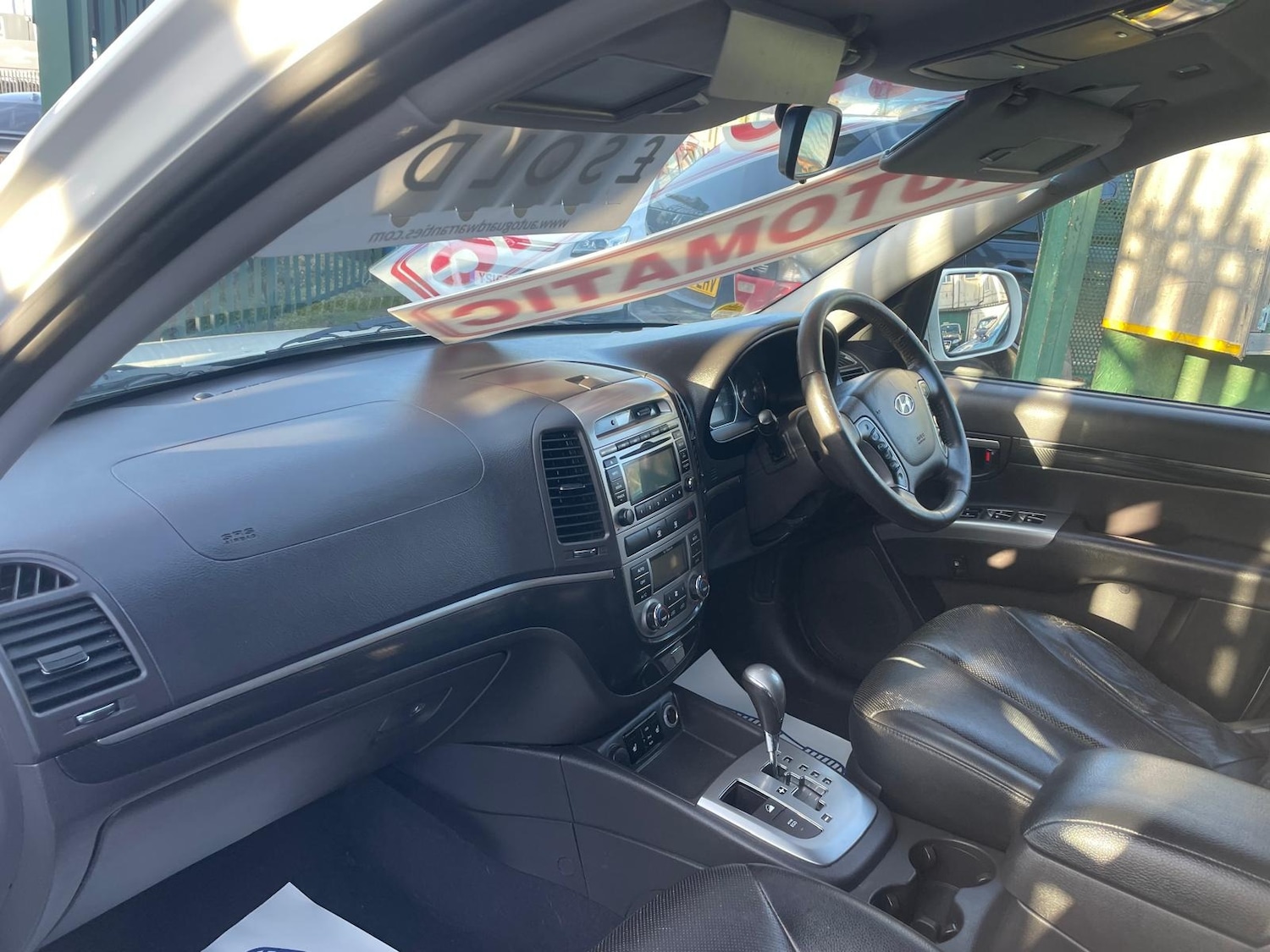 Used Hyundai Santa Fe 2011 for sale - 77775108: Photo 12