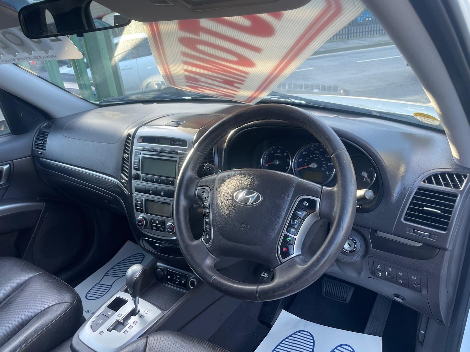 Used Hyundai Santa Fe 2011 for sale - 77775108: Photo 16