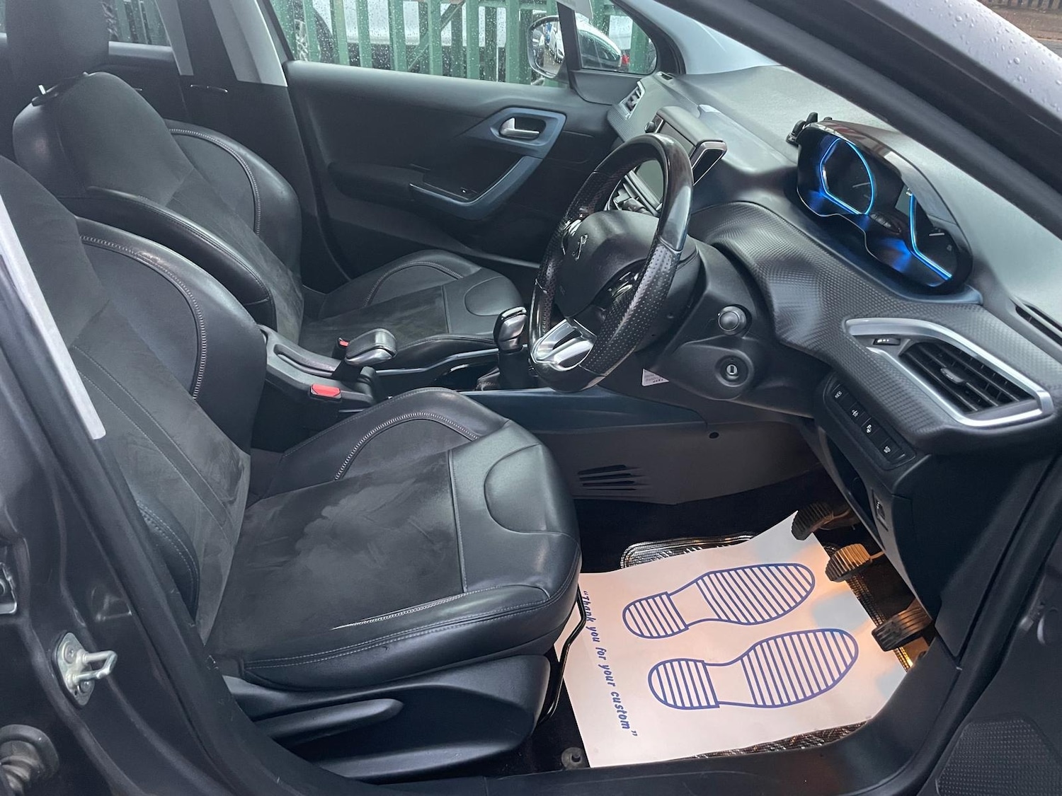 Used Peugeot 2008 2015 for sale - 76686692: Photo 11