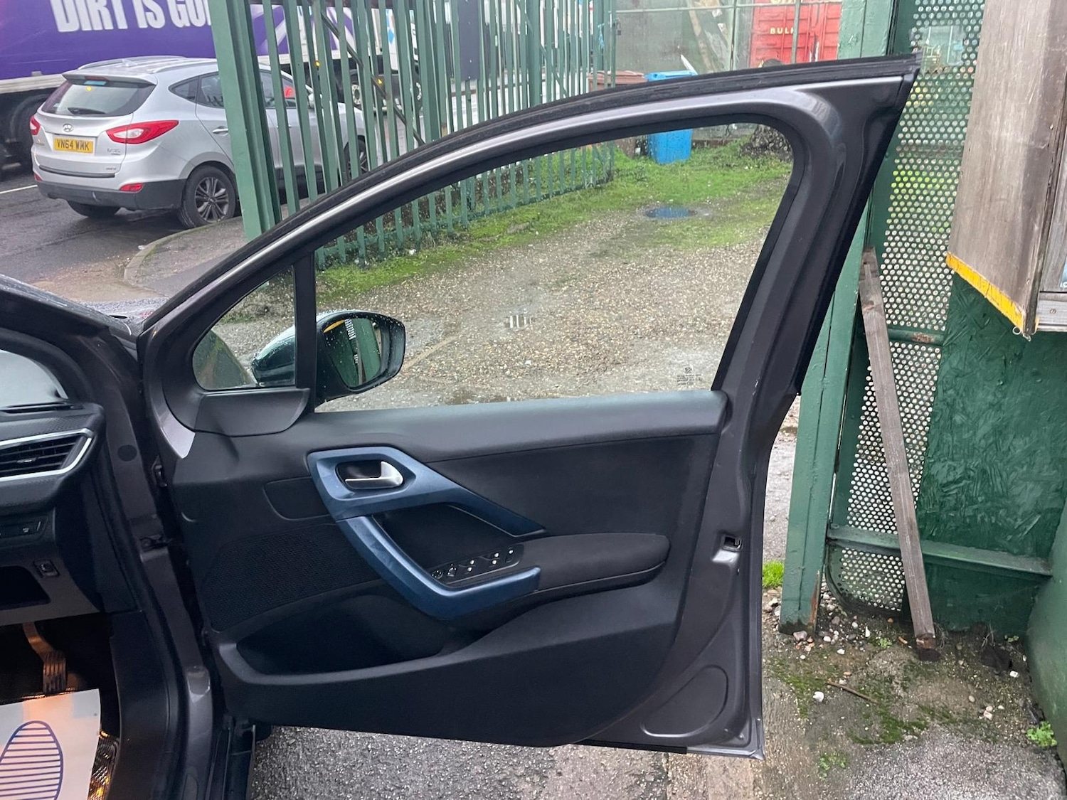 Used Peugeot 2008 2015 for sale - 76686692: Photo 13